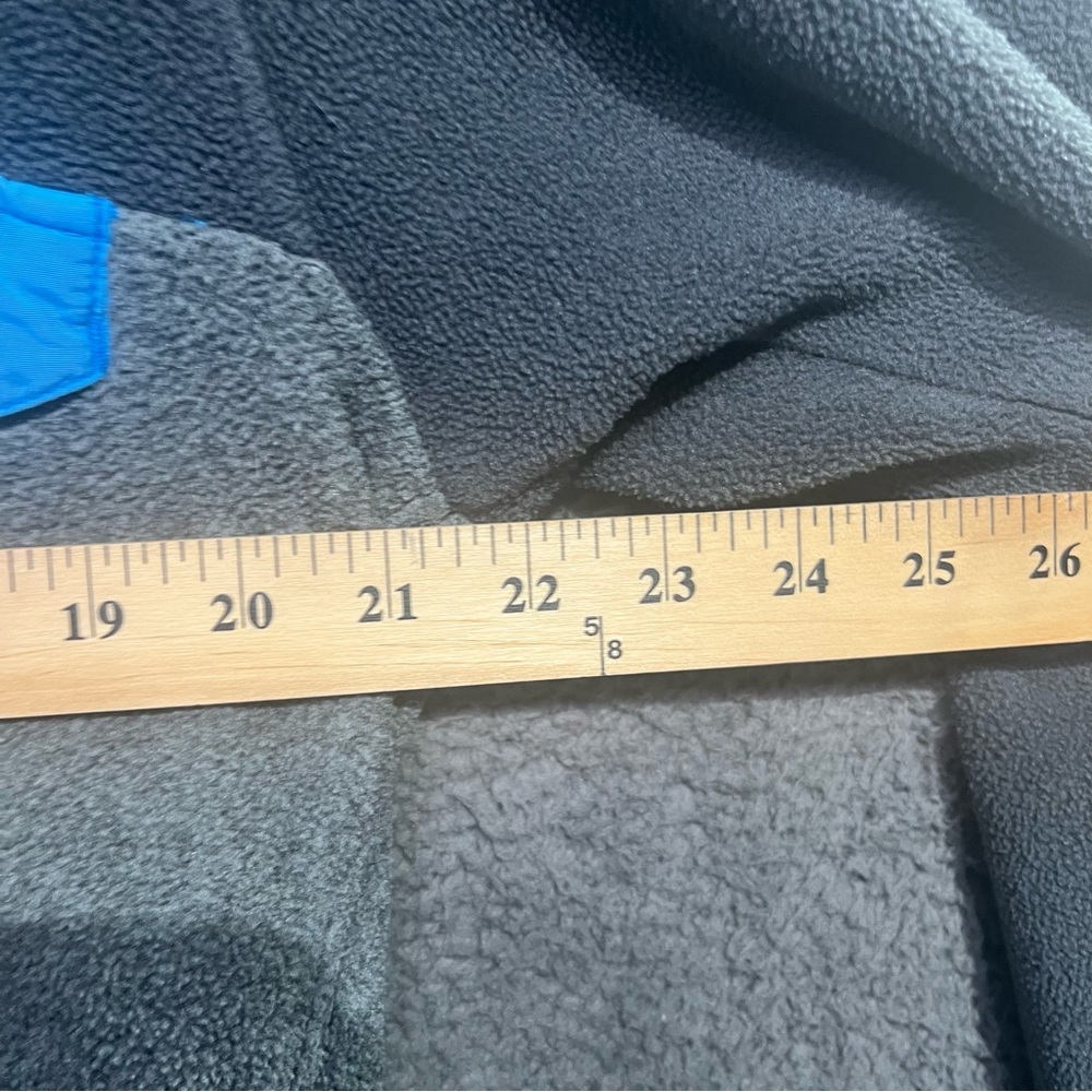 Patagonia Synchilla Men’s Gray and Blue Button Up Fleece Jacket Hood Size M - Picture 8 of 9
